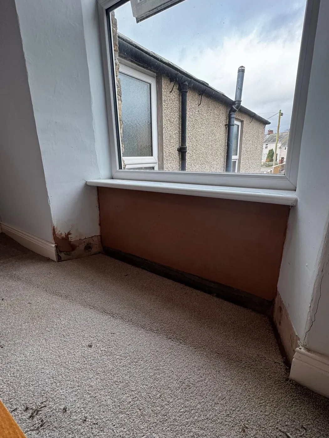 Plaster Repairs Carlisle – Plaster repair beneath a window sill